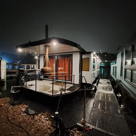 Holiday home Moonrooms - Luxus Hausboot Berlin